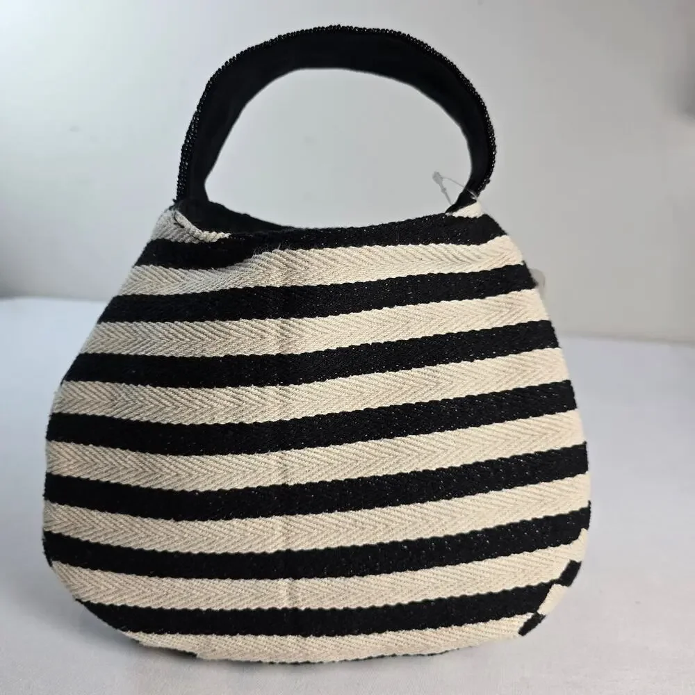 NWT Lulu Beaded Toucan Tropical Bag.